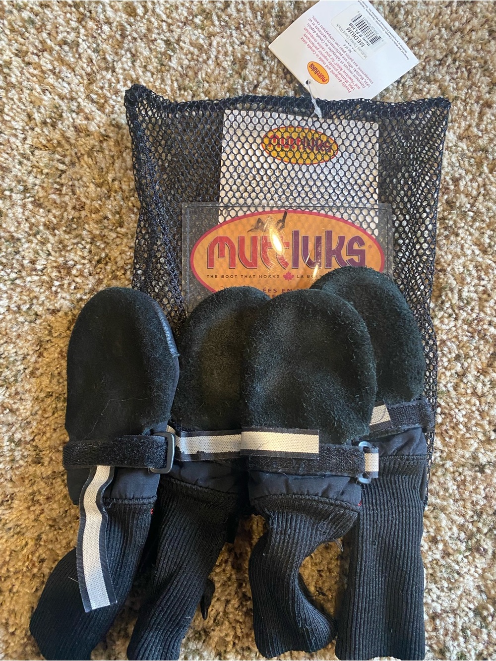 MuttLuks Black Mittens with Reflective Stripe